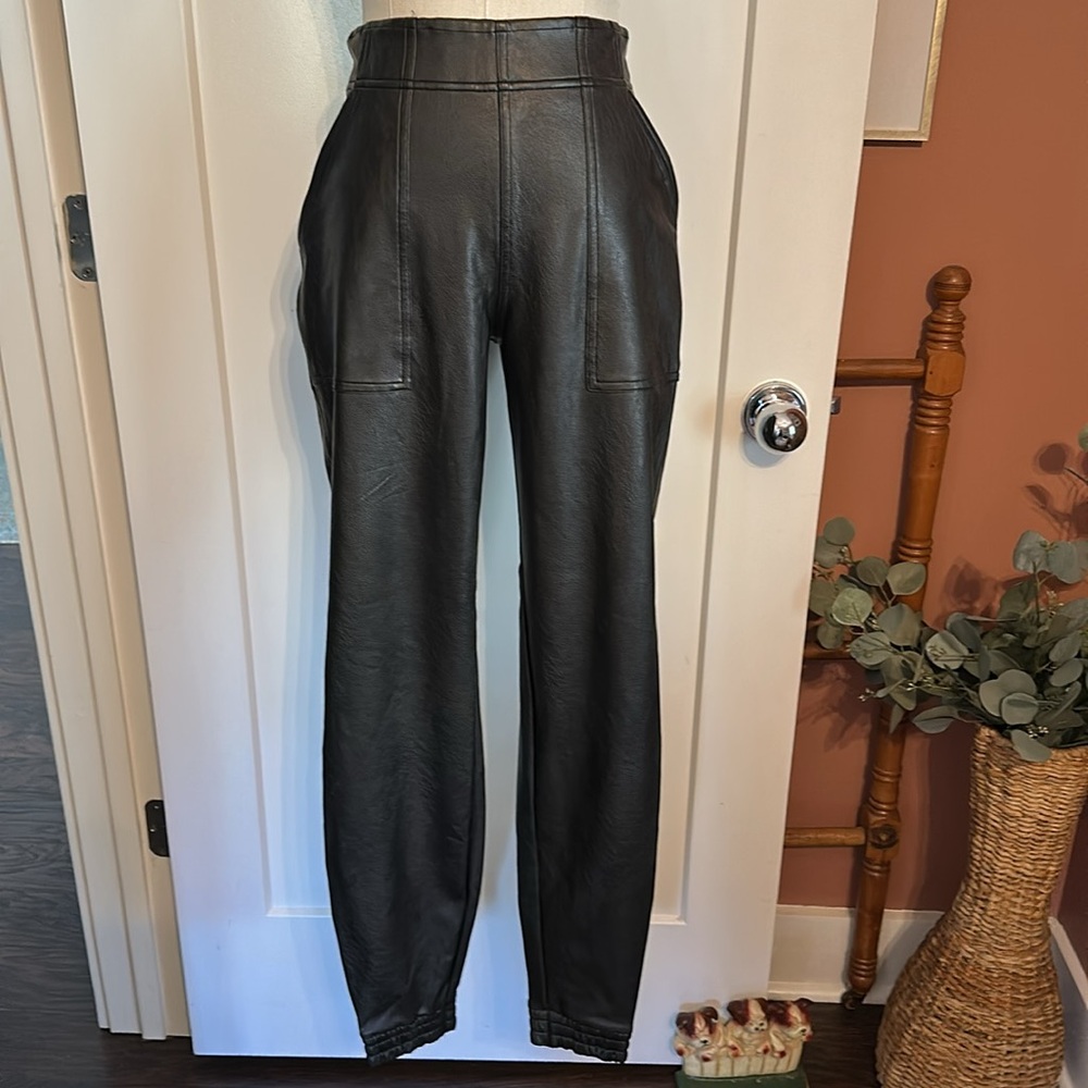 Spanx black faux leather pockets elastic waist & cuffs S pants joggers - Picture 4 of 15